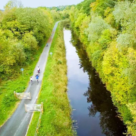 Paddy Mac's Self Catering Bar 펜션 *