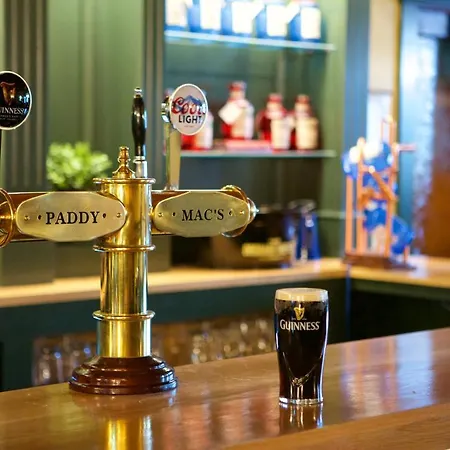 펜션 Paddy Mac's Self Catering Bar