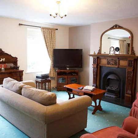 Paddy Mac's Self Catering Bar Holiday home Drumshanbo
