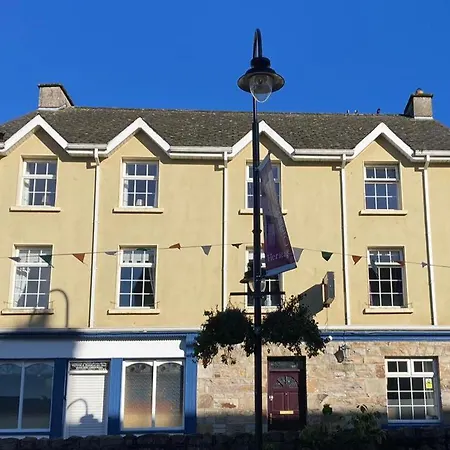 Paddy Mac's Self Catering Bar Holiday home *