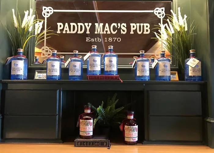 Paddy Mac's Self Catering Bar