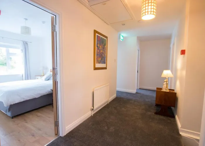 Paddy Mac's Self Catering Bar *